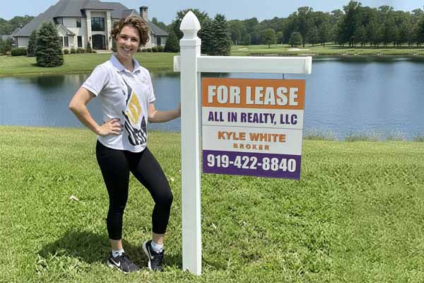 Preview of a 2x2 sign with Yard Arm Post