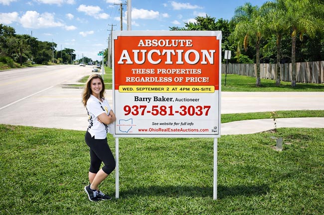 4x4 commercial real estate sign with metal post kit installed outdoors