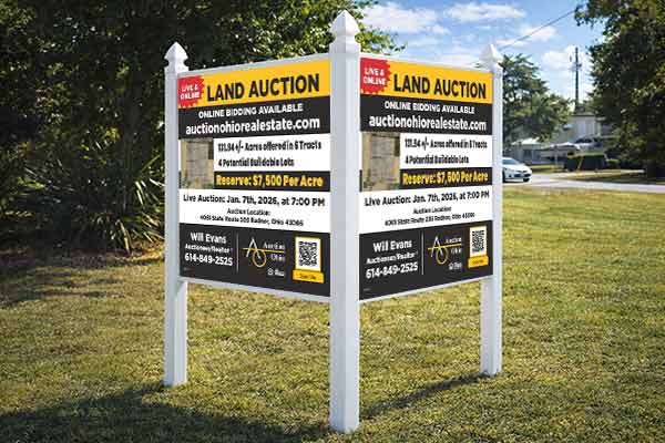 4x4 auction sign with arrow post kit installed outdoors