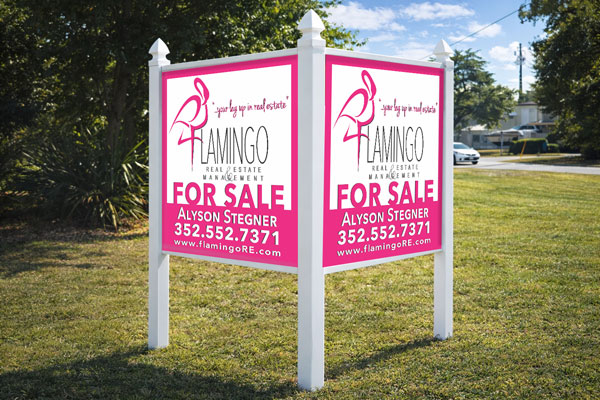 4x4 auction sign with arrow post kit installed outdoors